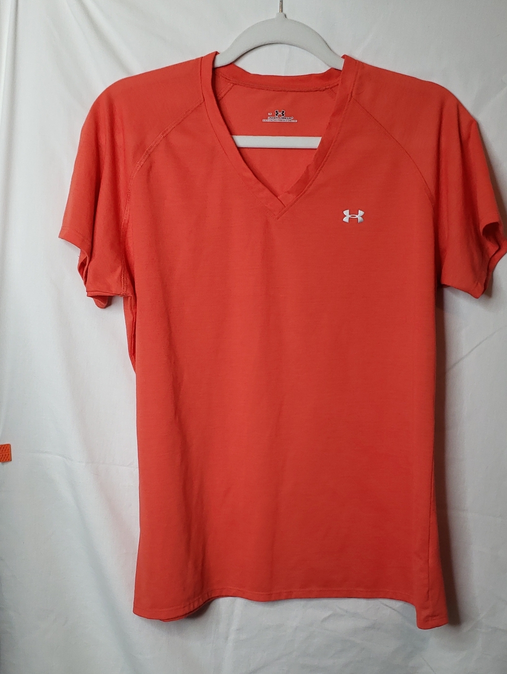 Under armour Women's V-neck tshirt